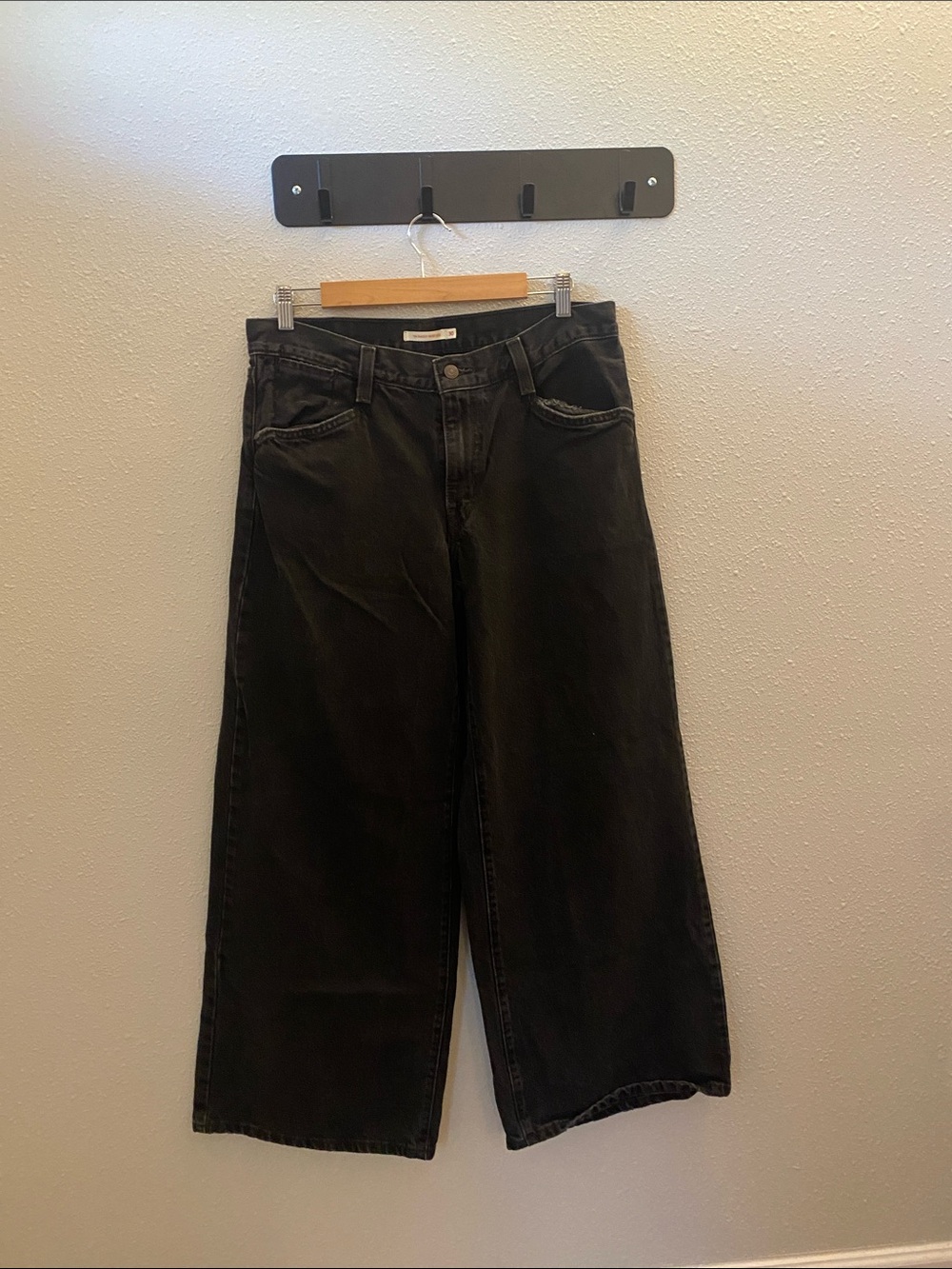 Levi's Black Wide-Leg Women's Jeans